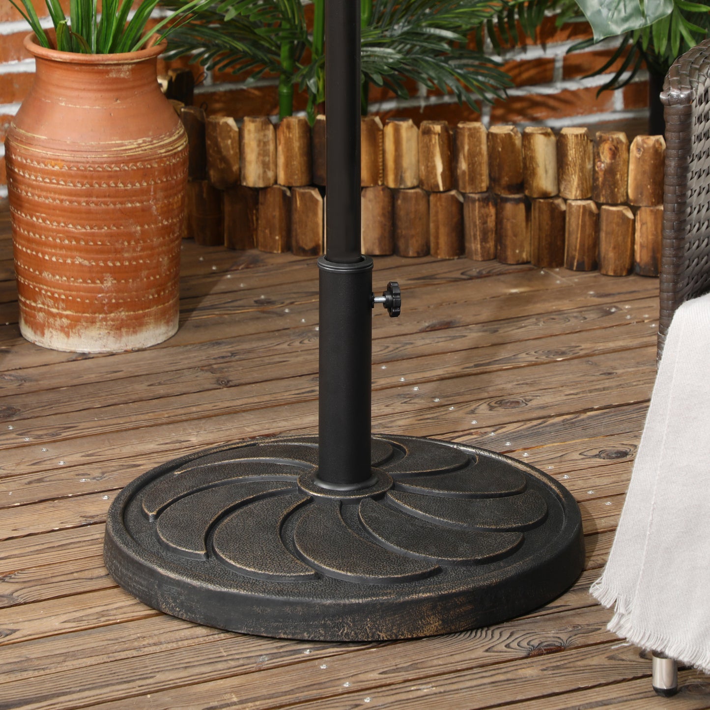 Outsunny 18kg Resin Garden Parasol Base, Round Outdoor Market Umbrella Stand Weight for Poles of ?38mm to ?48mm, Bronze